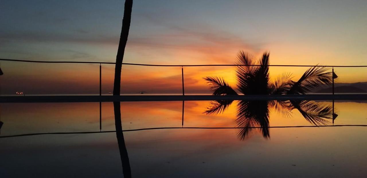 Sol-Lua Bangalo Com Uso Exclusivo Da Piscina Villa Ilhabela Bagian luar foto