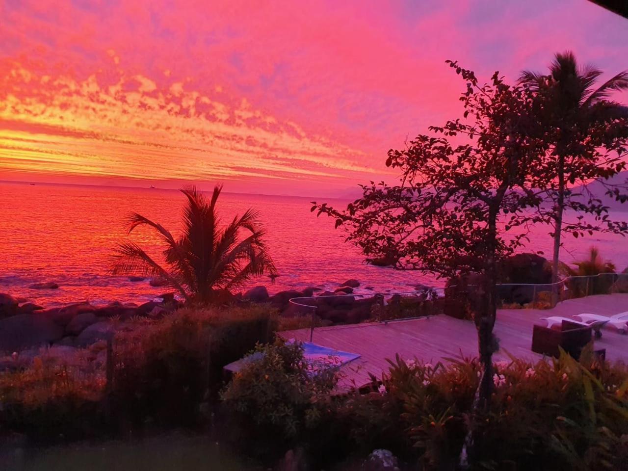 Sol-Lua Bangalo Com Uso Exclusivo Da Piscina Villa Ilhabela Bagian luar foto